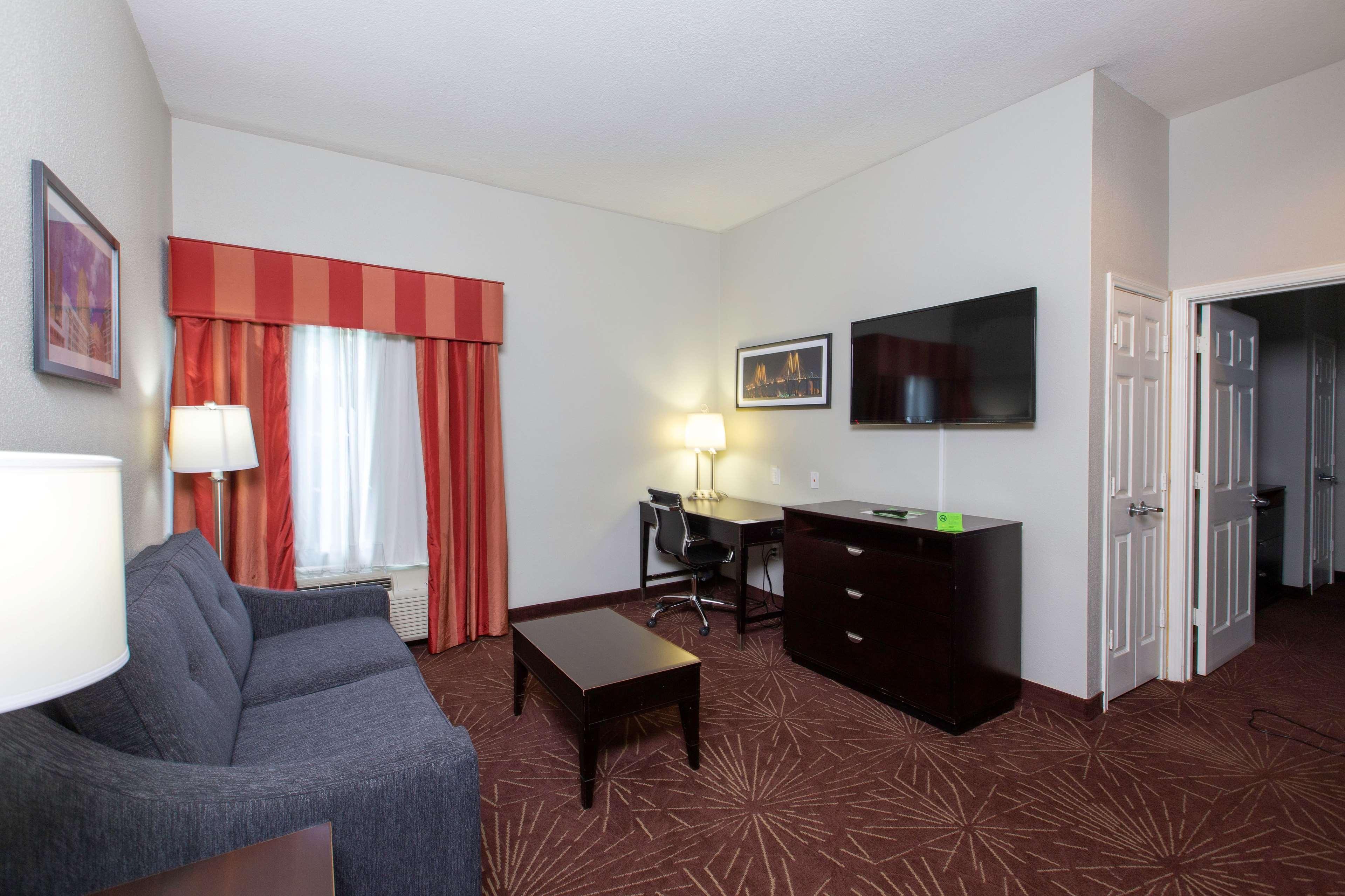 La Quinta By Wyndham Houston East At Normandy Hotell Exteriör bild
